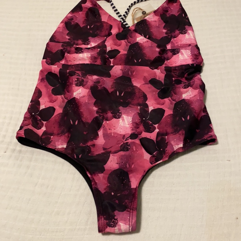 Mona One piece swim - Picture 2 of 6